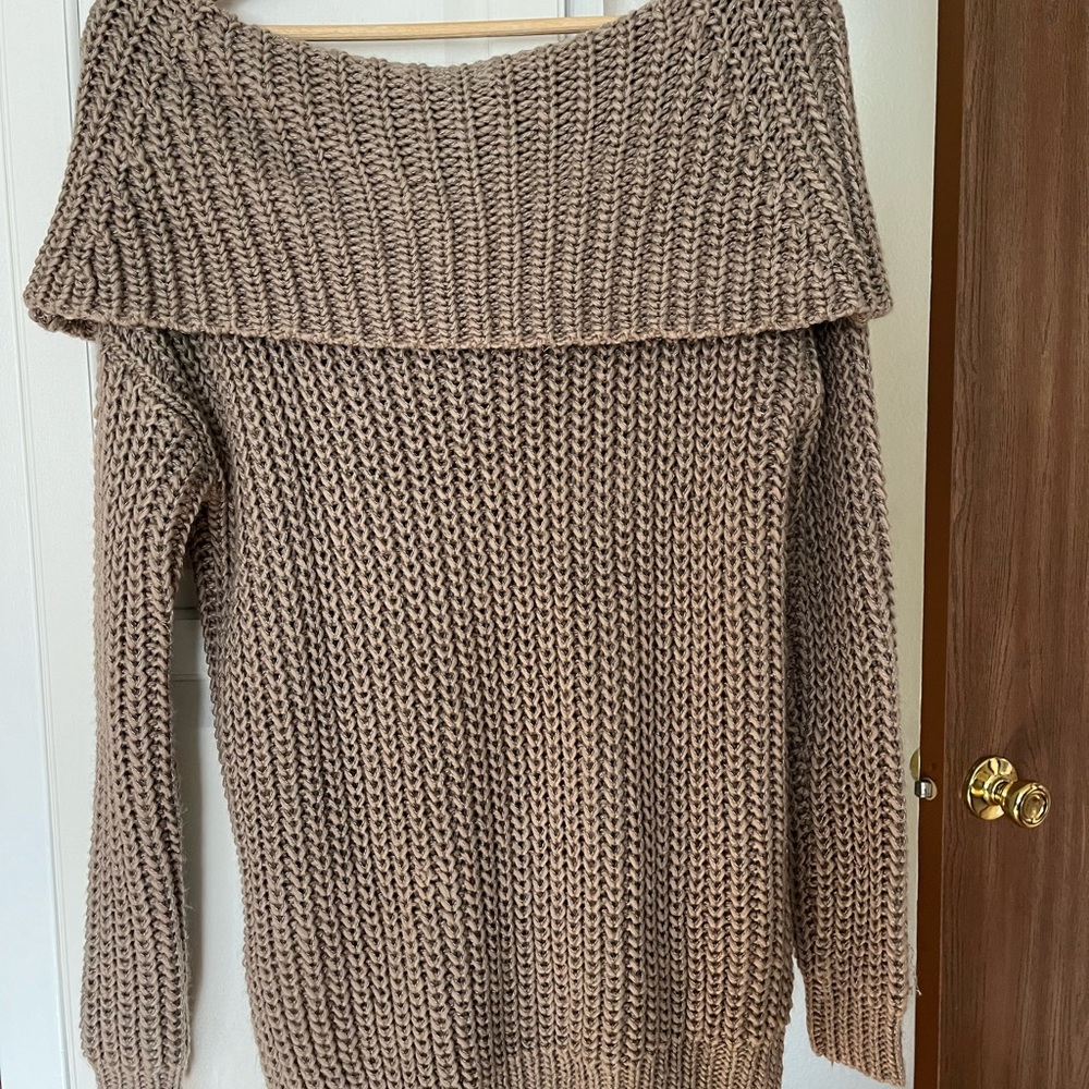 ILLA ILLA Tan Off-the-Shoulder Sweater with Oversized Collar and Chunky Knit